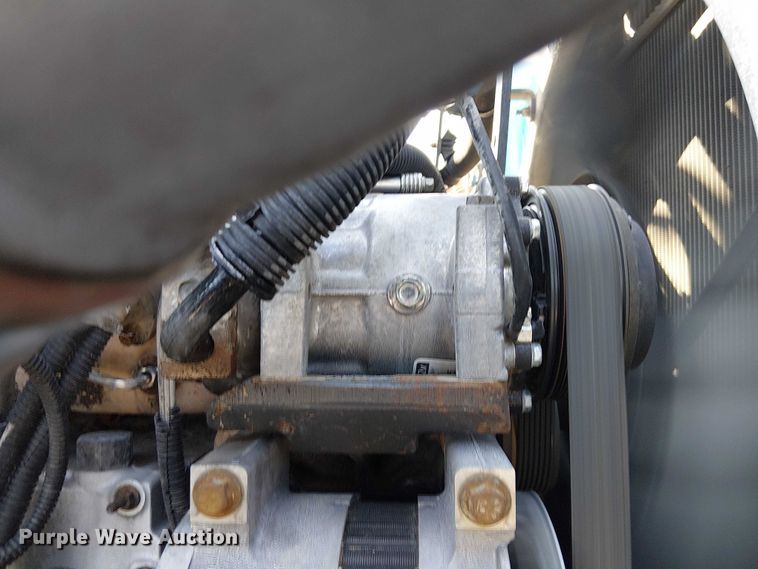 image for item NU9728 2008 Peterbilt 340 flatbed truck