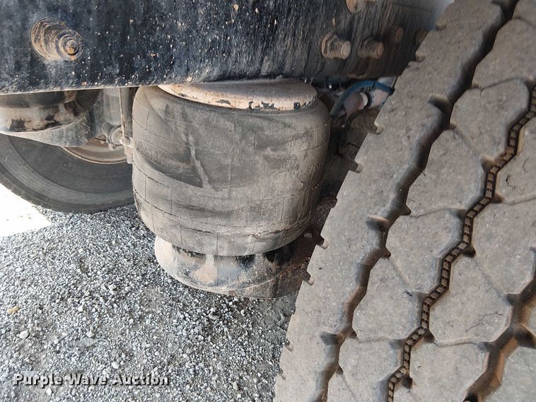 image for item NU9728 2008 Peterbilt 340 flatbed truck