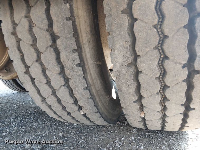 image for item NU9728 2008 Peterbilt 340 flatbed truck