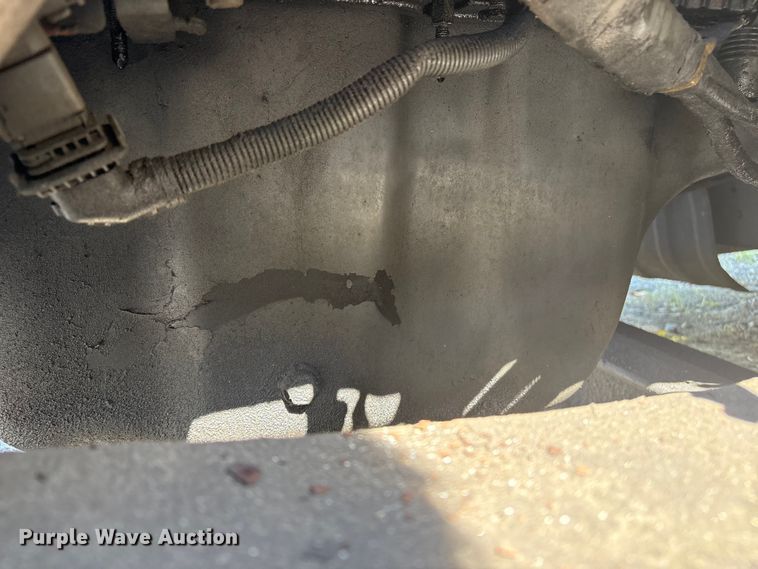 image for item YA0724 2015 Kenworth T680 semi truck