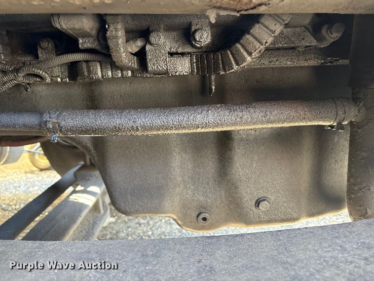 image for item YA0724 2015 Kenworth T680 semi truck