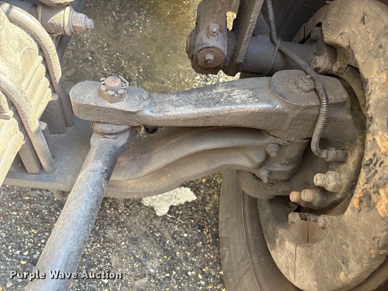 image for item YA0724 2015 Kenworth T680 semi truck