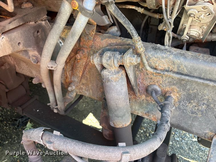 image for item YA0724 2015 Kenworth T680 semi truck