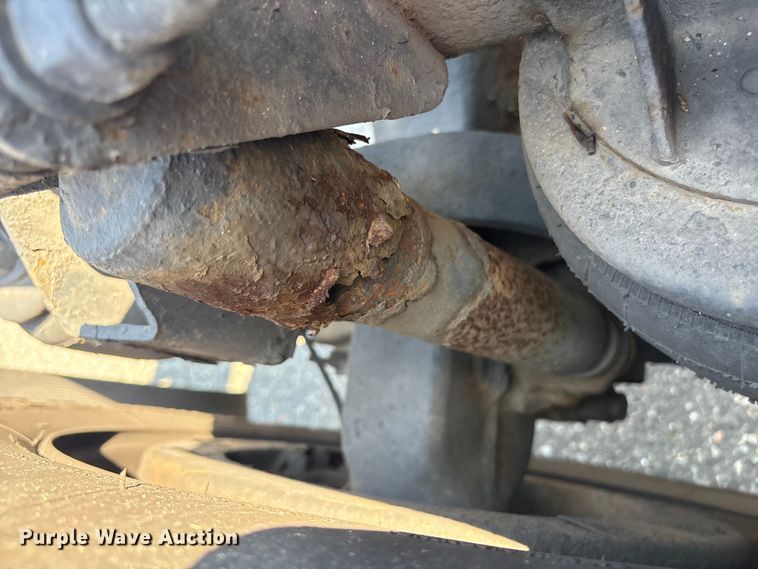 image for item YA0724 2015 Kenworth T680 semi truck