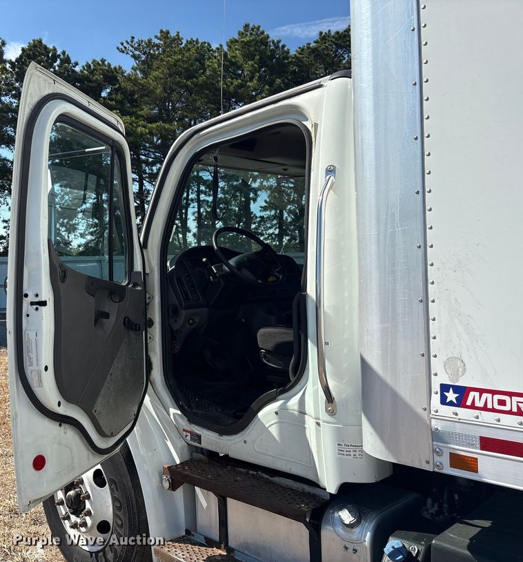 image for item YA0793 2019 Freightliner Business Class M2 box truck