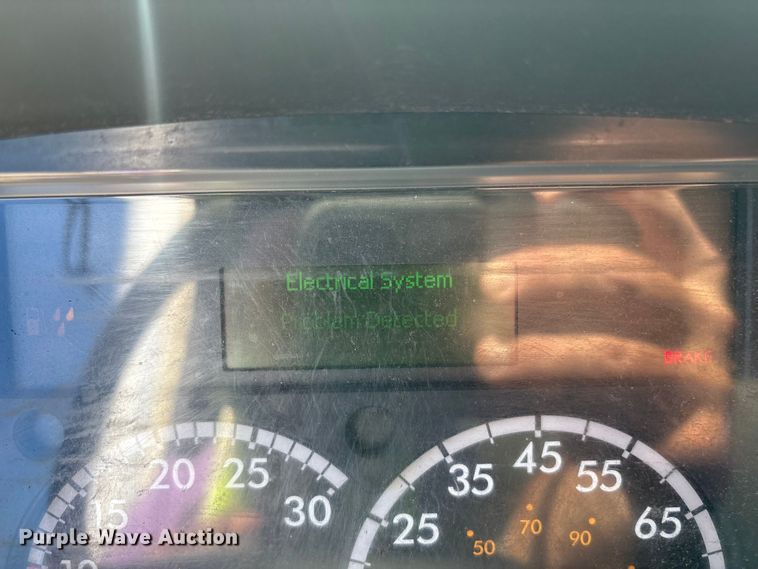 image for item YA0793 2019 Freightliner Business Class M2 box truck