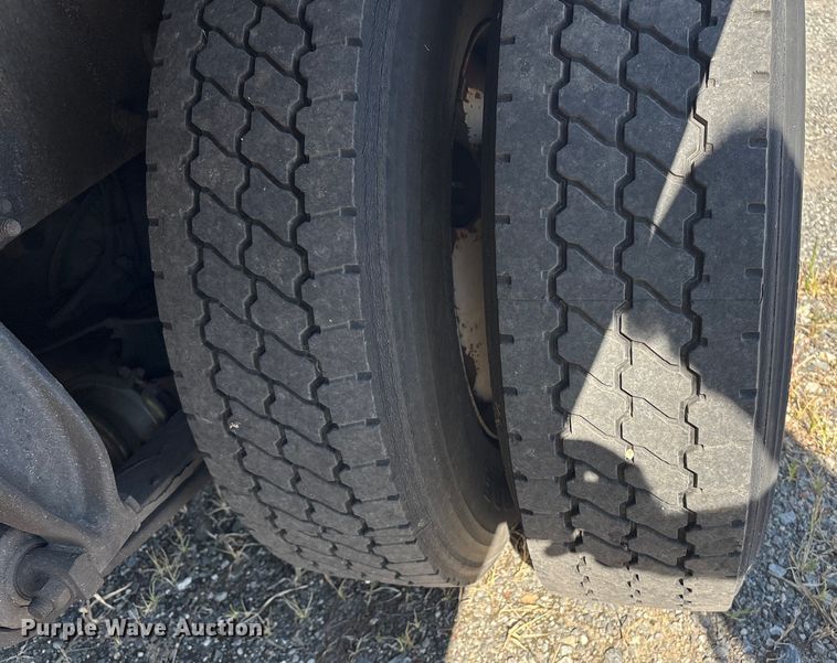 image for item YA0793 2019 Freightliner Business Class M2 box truck