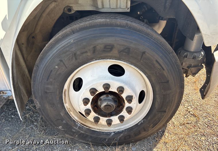 image for item YA0793 2019 Freightliner Business Class M2 box truck