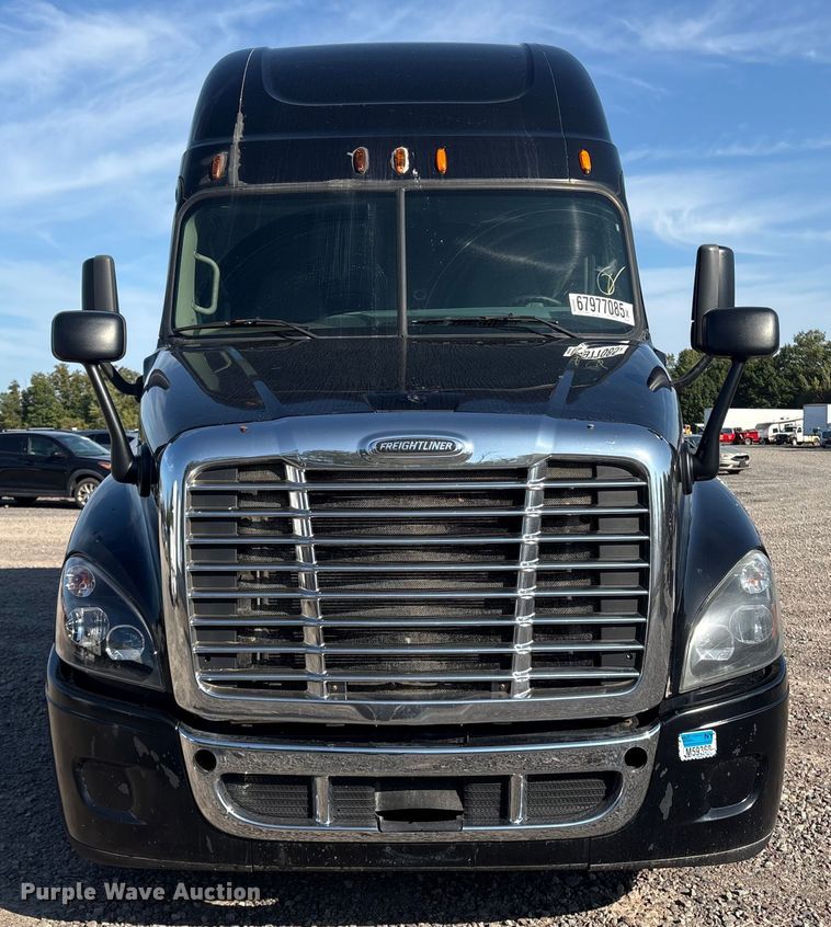 CAMIóN CAMAROTE 2015 FREIGHTLINER