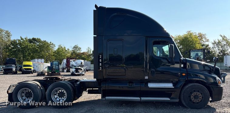 CAMIóN CAMAROTE 2015 FREIGHTLINER