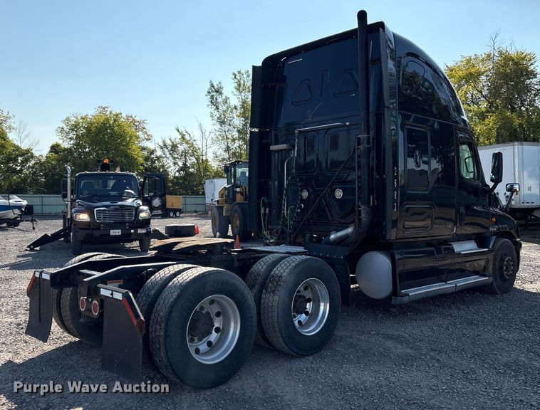 CAMIóN CAMAROTE 2015 FREIGHTLINER