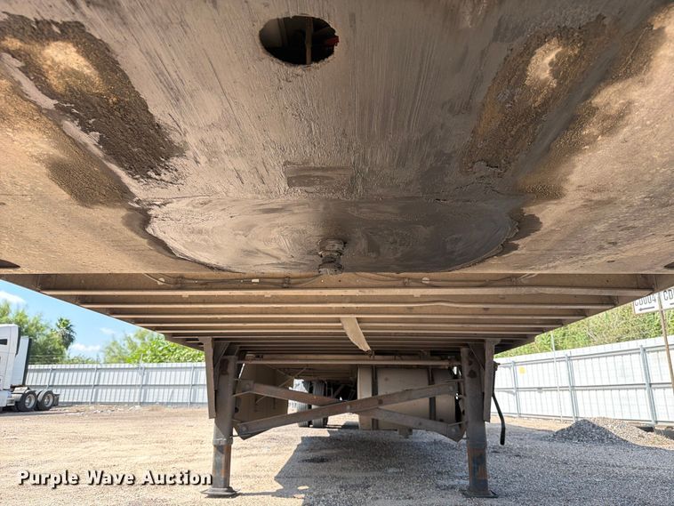 image for item YA0978 2018 Utility VS2RA refrigerated van trailer