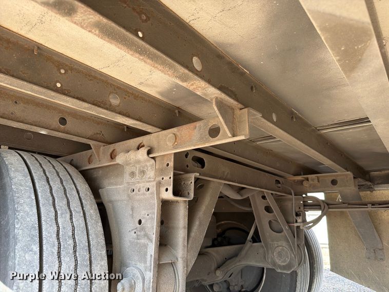 image for item YA0978 2018 Utility VS2RA refrigerated van trailer