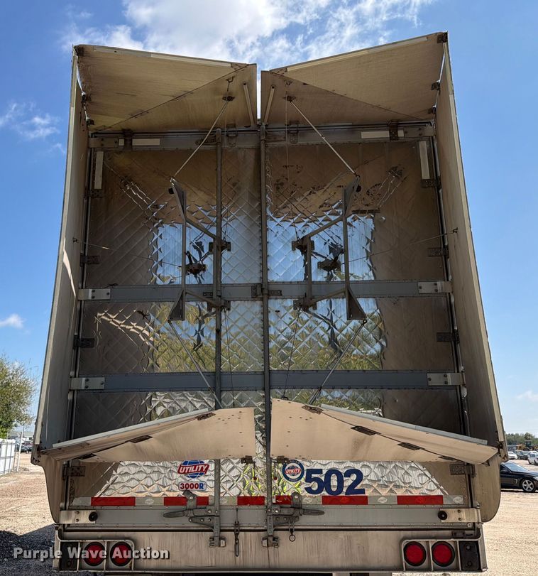 image for item YA0978 2018 Utility VS2RA refrigerated van trailer