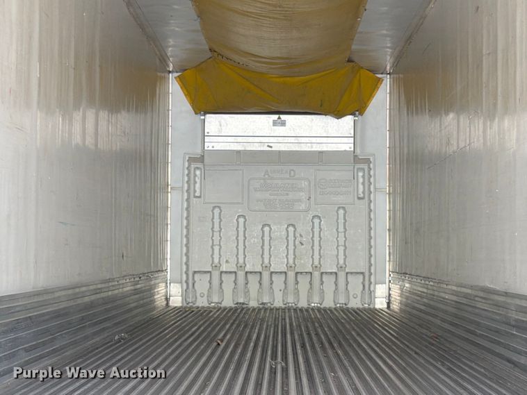 image for item YA0978 2018 Utility VS2RA refrigerated van trailer