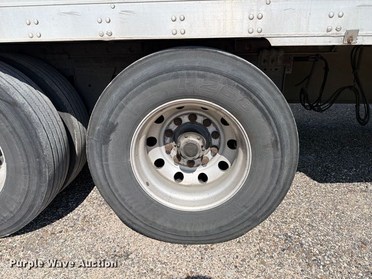 image for item YA0978 2018 Utility VS2RA refrigerated van trailer