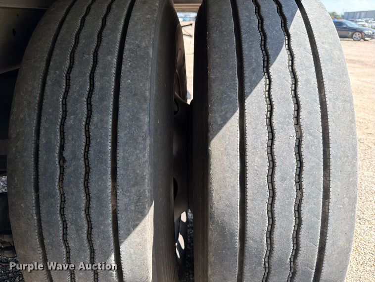 image for item YA0978 2018 Utility VS2RA refrigerated van trailer