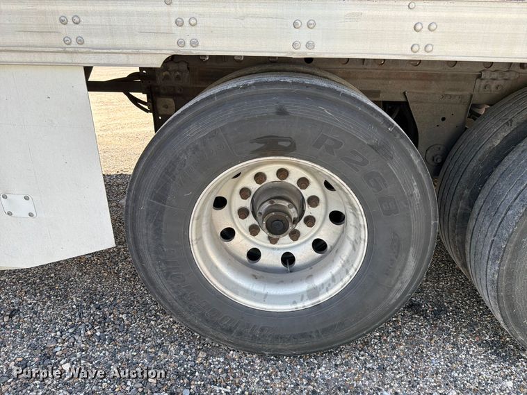 image for item YA0978 2018 Utility VS2RA refrigerated van trailer