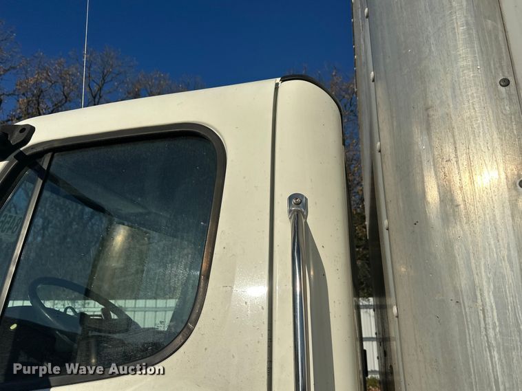 image for item YA0990 2018 Freightliner Business Class M2 box truck