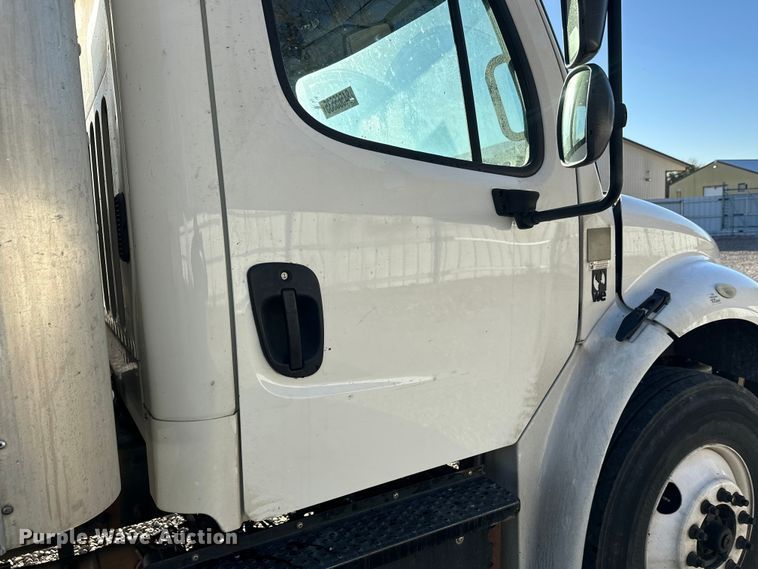 image for item YA0990 2018 Freightliner Business Class M2 box truck