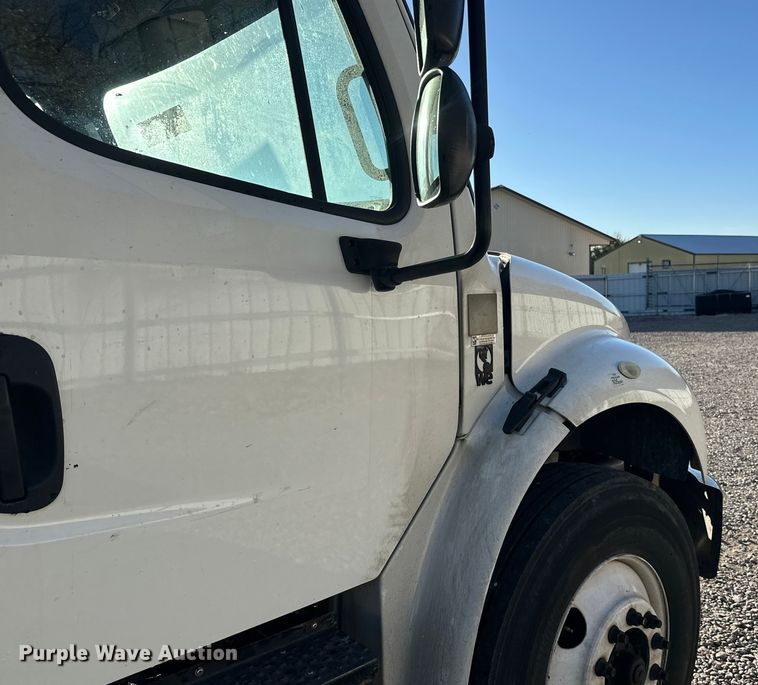 image for item YA0990 2018 Freightliner Business Class M2 box truck