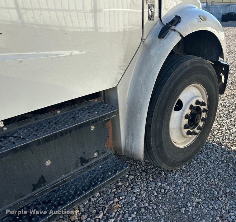 image for item YA0990 2018 Freightliner Business Class M2 box truck