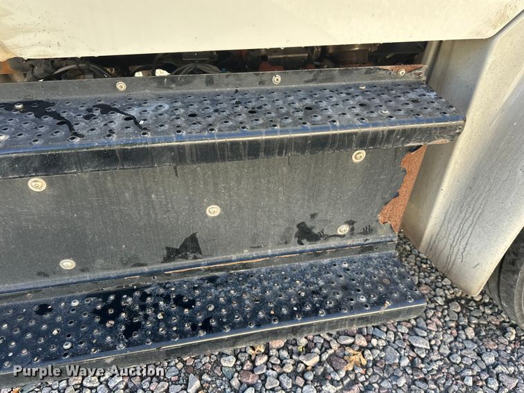 image for item YA0990 2018 Freightliner Business Class M2 box truck