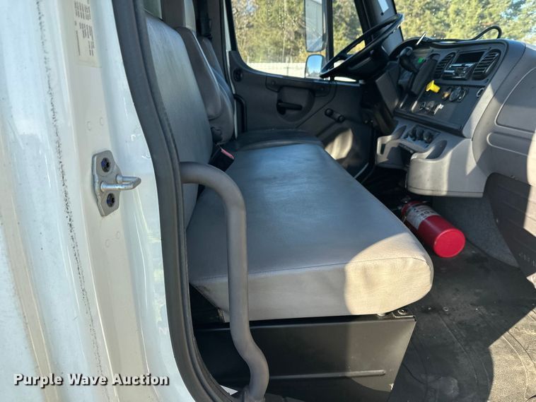 image for item YA0990 2018 Freightliner Business Class M2 box truck