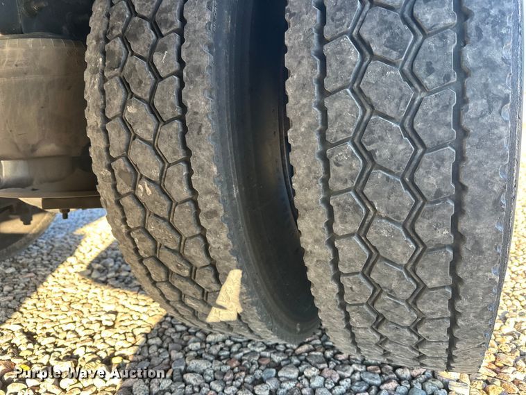 image for item YA0990 2018 Freightliner Business Class M2 box truck