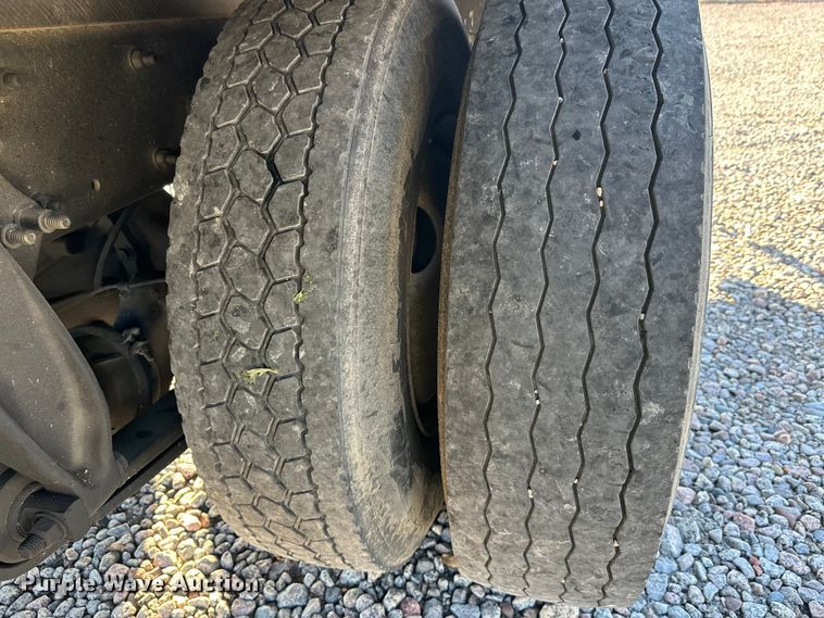 image for item YA0990 2018 Freightliner Business Class M2 box truck