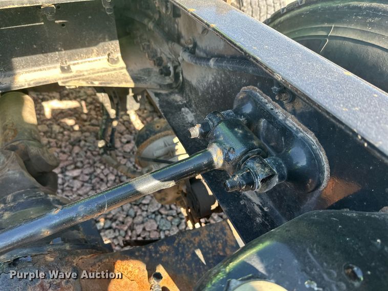 image for item YA1047 2015 Kenworth T680 semi truck