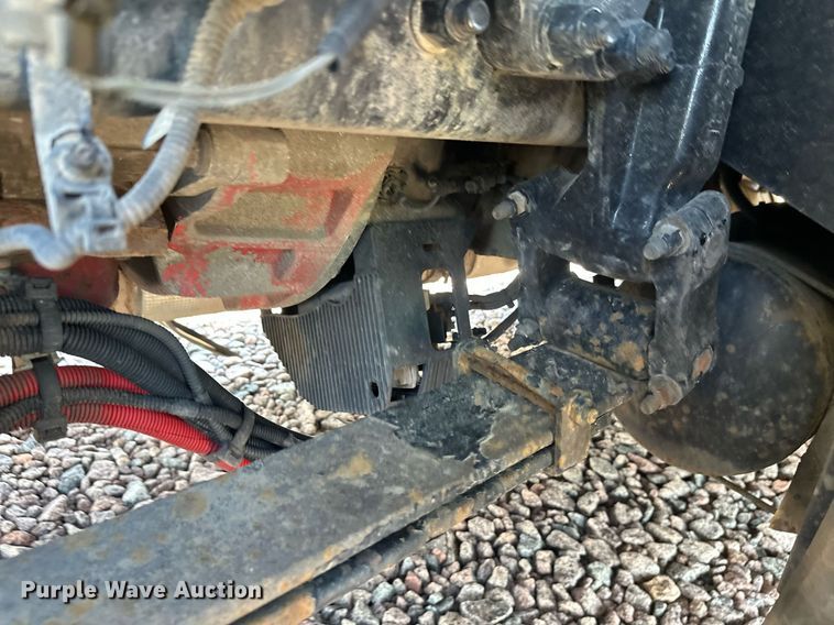 image for item YA1047 2015 Kenworth T680 semi truck