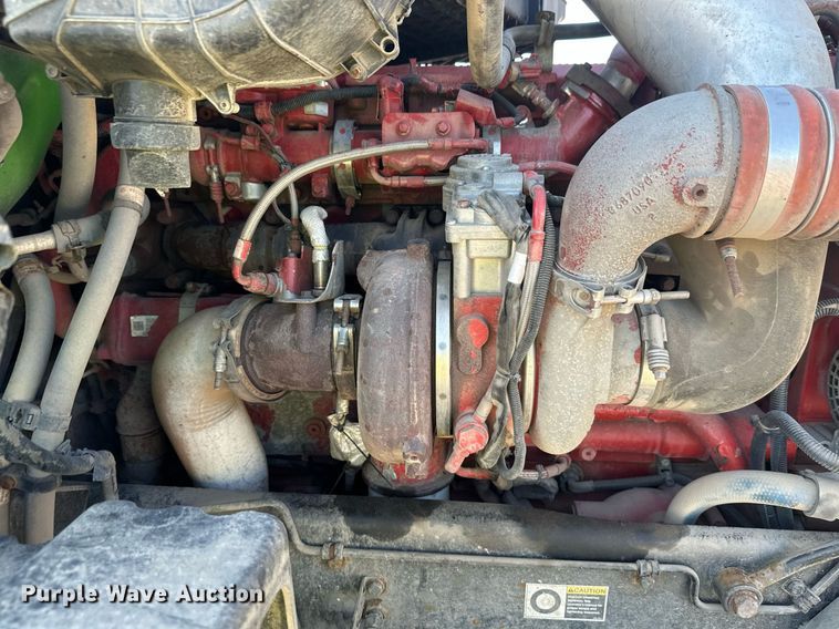 image for item YA1047 2015 Kenworth T680 semi truck