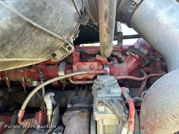 image for item YA1047 2015 Kenworth T680 semi truck