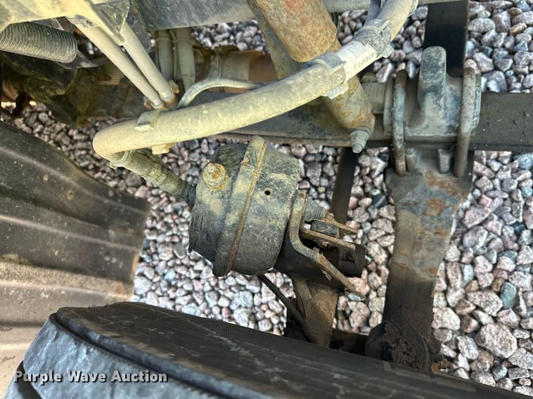 image for item YA1047 2015 Kenworth T680 semi truck