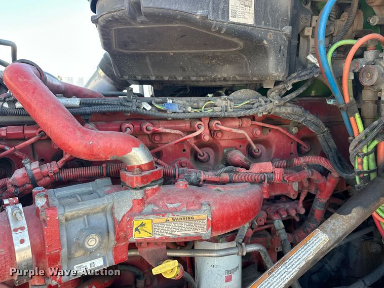 image for item YA1047 2015 Kenworth T680 semi truck