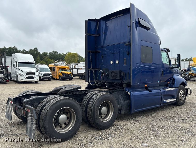 image for item YA1055 2019 International LT625 semi truck