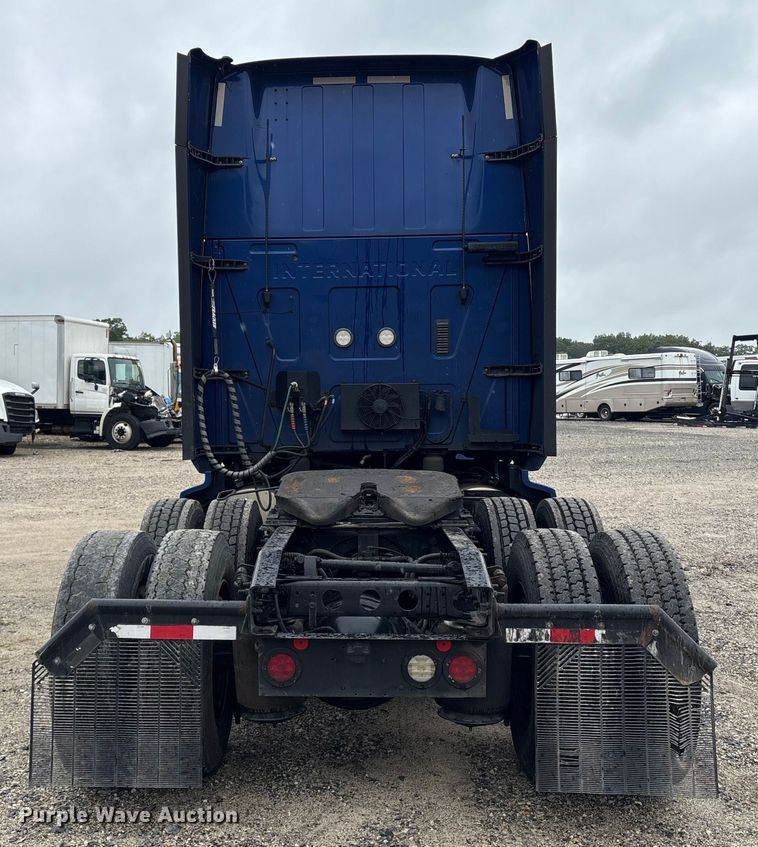 image for item YA1055 2019 International LT625 semi truck