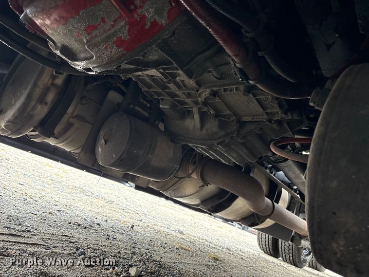 image for item YA1055 2019 International LT625 semi truck