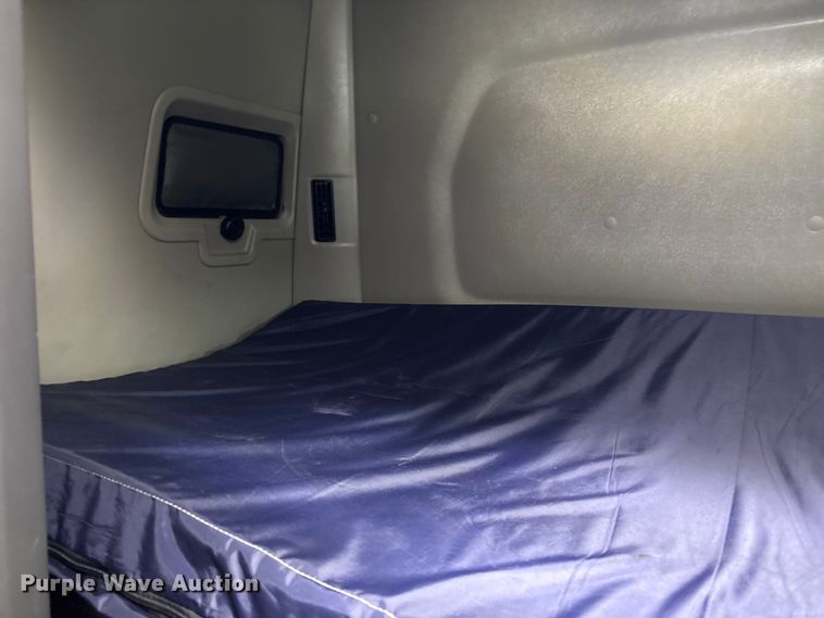 image for item YA1055 2019 International LT625 semi truck