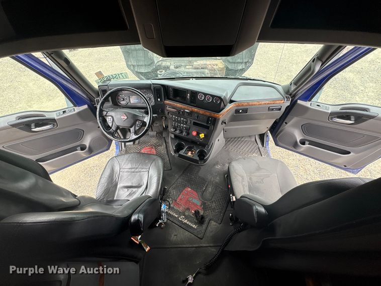 image for item YA1055 2019 International LT625 semi truck