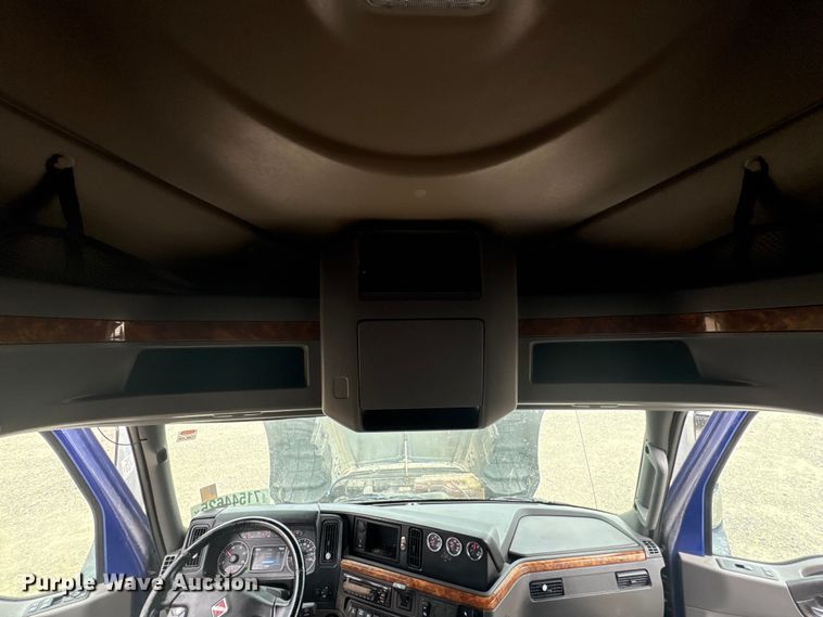 image for item YA1055 2019 International LT625 semi truck