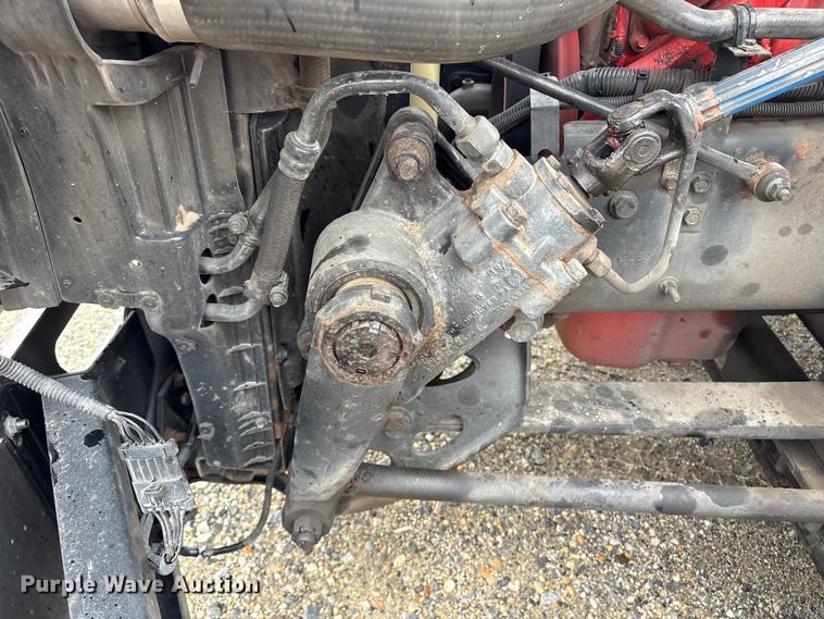 image for item YA1055 2019 International LT625 semi truck