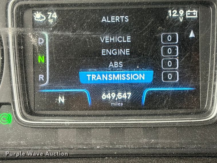 image for item YA1055 2019 International LT625 semi truck