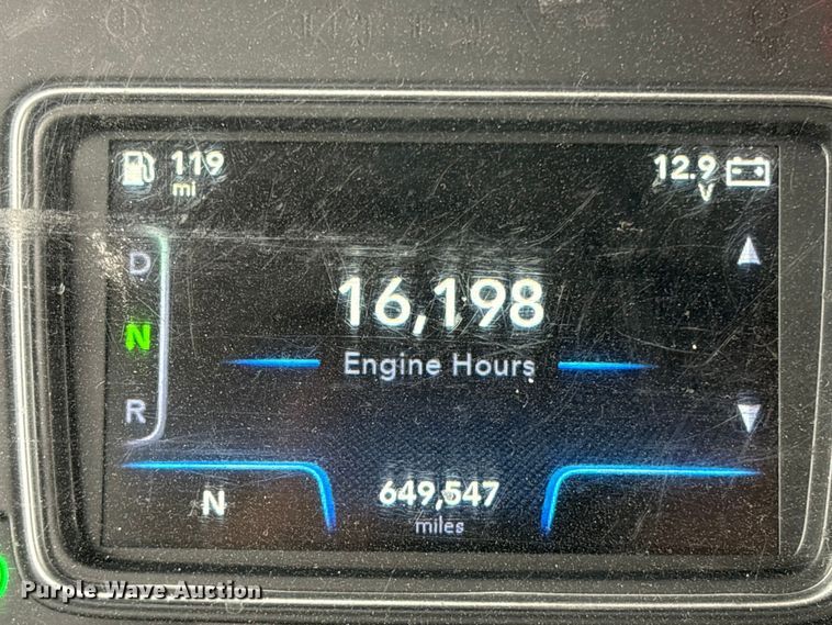 image for item YA1055 2019 International LT625 semi truck