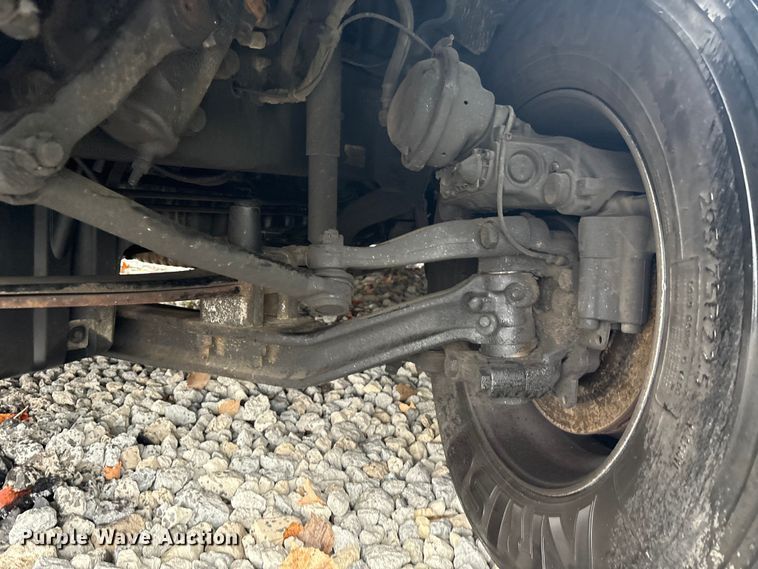 image for item YA1057 2016 Freightliner Cascadia semi truck