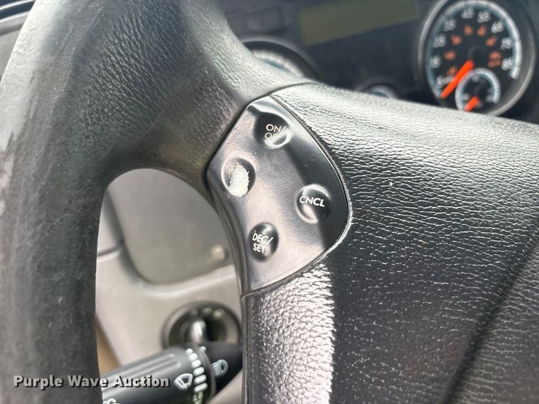 image for item YA1057 2016 Freightliner Cascadia semi truck