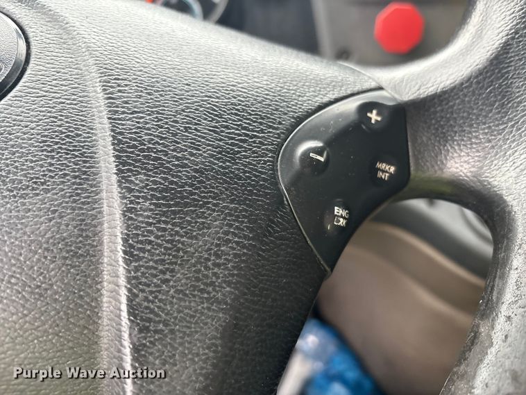 image for item YA1057 2016 Freightliner Cascadia semi truck