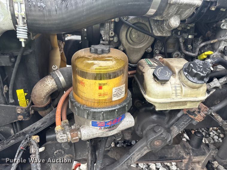 image for item YA1057 2016 Freightliner Cascadia semi truck