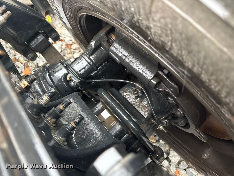 image for item YA1057 2016 Freightliner Cascadia semi truck